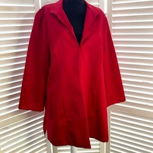 i’m selling this chicos blazer ,size 2